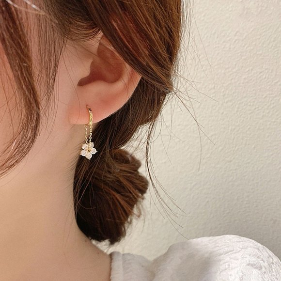 NEW Silver Copper Zircon Flower Chain Tassel Hoop Earrings - Picture 10 of 10